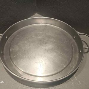 Aluminum Buckeye Wear Ever Round Cake Pan with Handles 12" x 1.5"